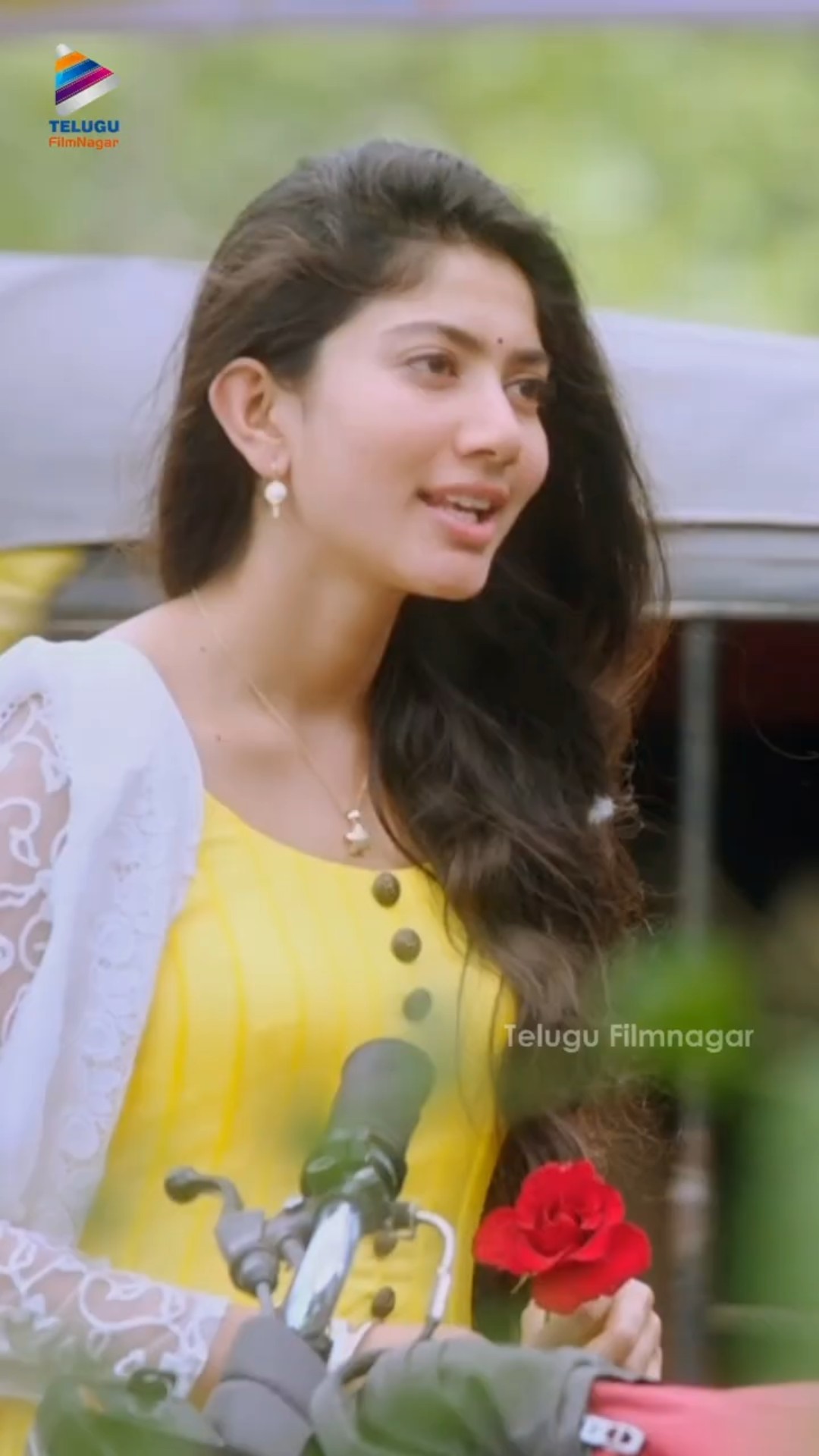 నడిరోడ్డు మీద నానికి లవ్ ప్రొపోజ్ చేసిన సాయి పల్లవి ? | #Nani | #SaiPallavi | #MCA | #Shorts | TFN